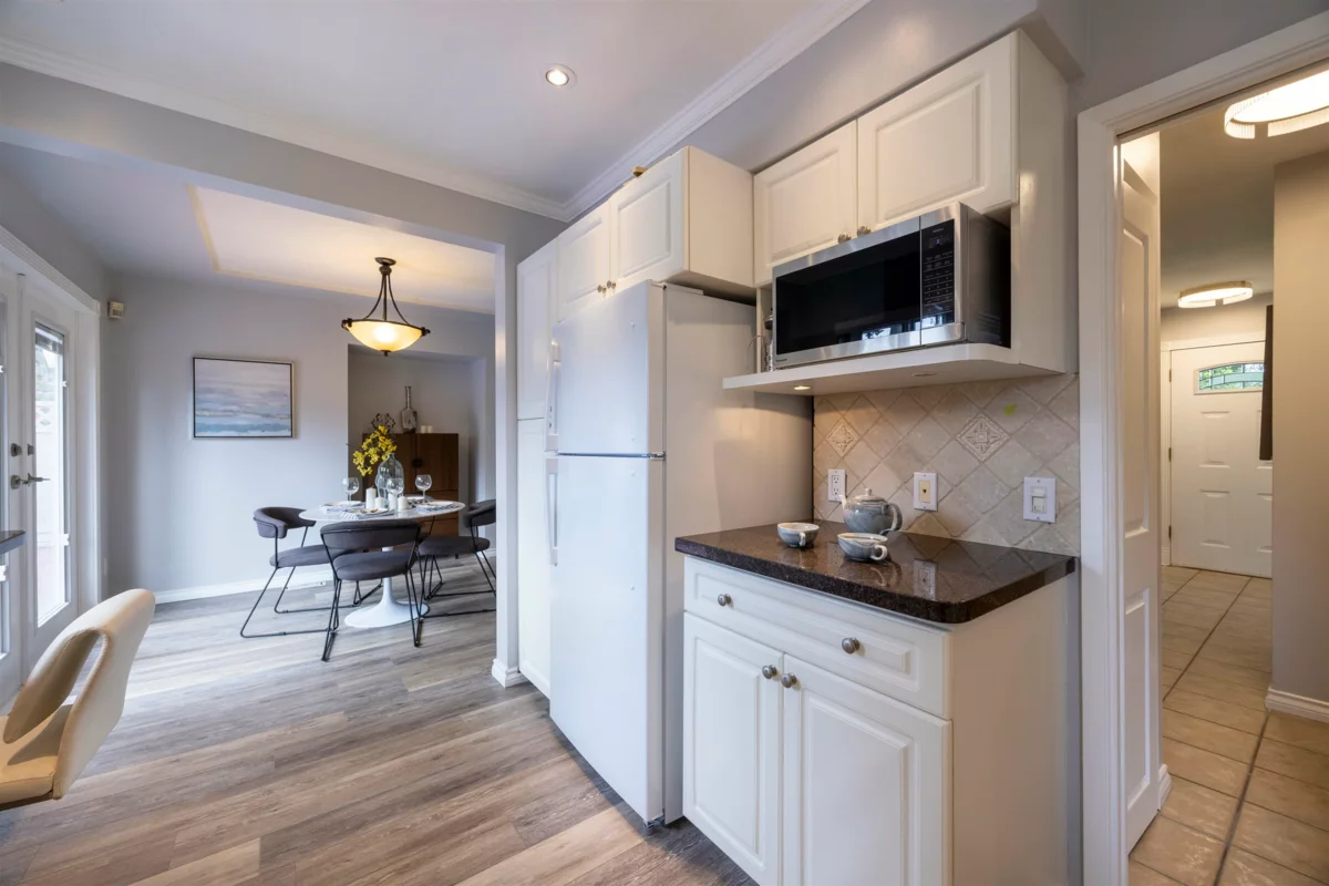Primary Bathroom Photo of 1009 Foster Avenue, Coquitlam, BC