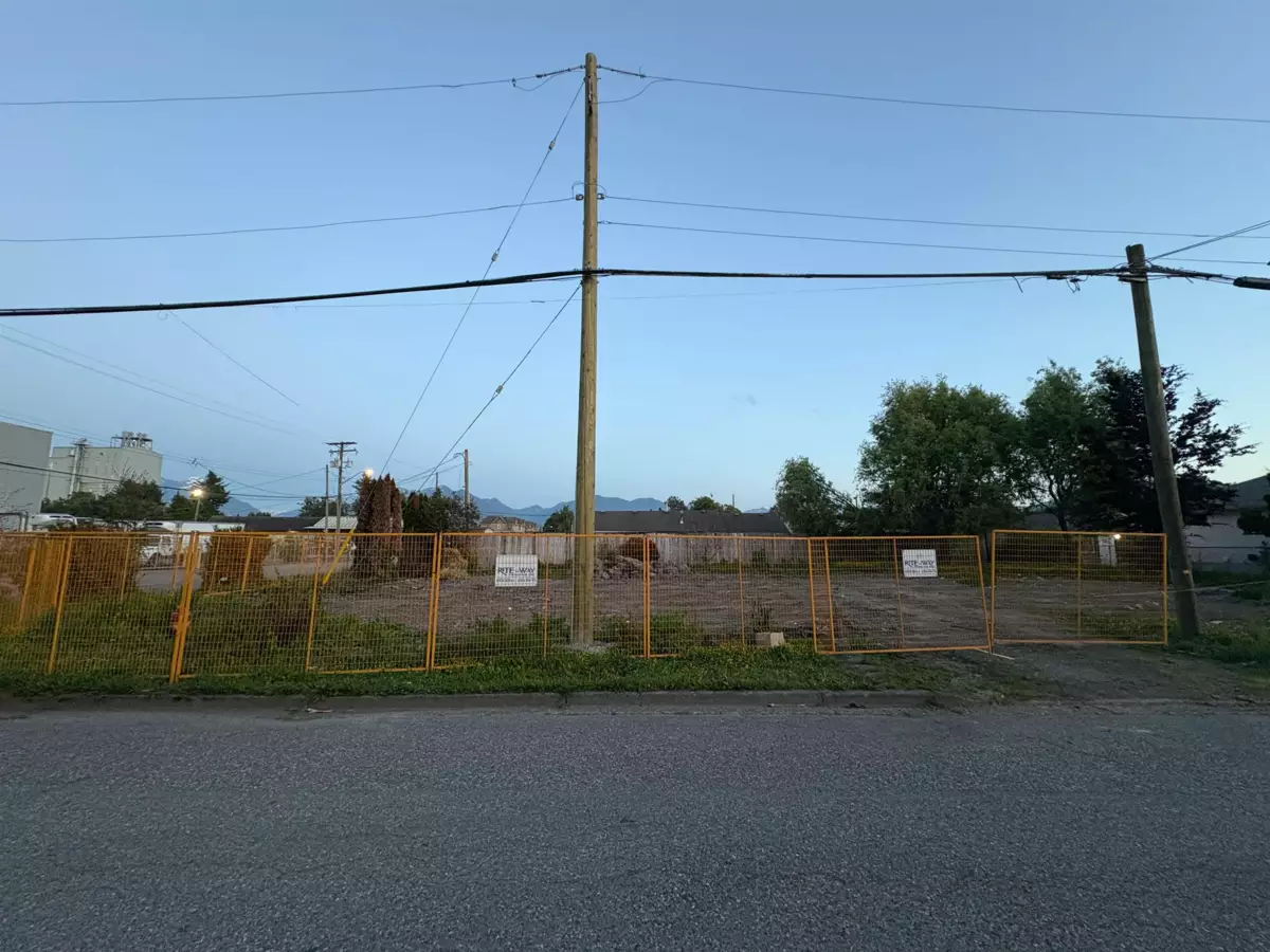 Family Room Photo of 8971 Nowell Street, Chilliwack, BC