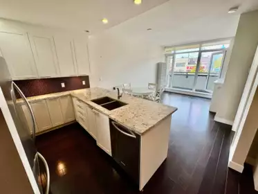 212 5665 Teredo Street, Sechelt, BC, Sechelt — Apartment/Condo for sale