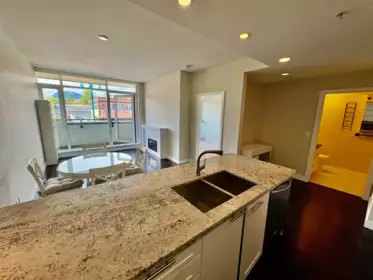 212 5665 Teredo Street, Sechelt, BC, Sechelt — Apartment/Condo for sale