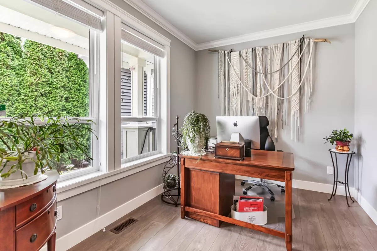 Family Room Photo of 24283 104a Avenue, Maple Ridge, BC