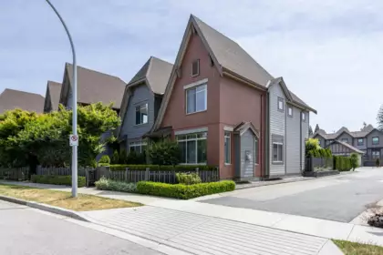 16428 24a Avenue, Surrey, BC, Surrey — Row House (Non-Strata) for sale