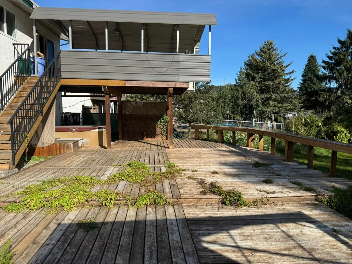 Hallway Photo of 9324 James Street, Chilliwack, BC