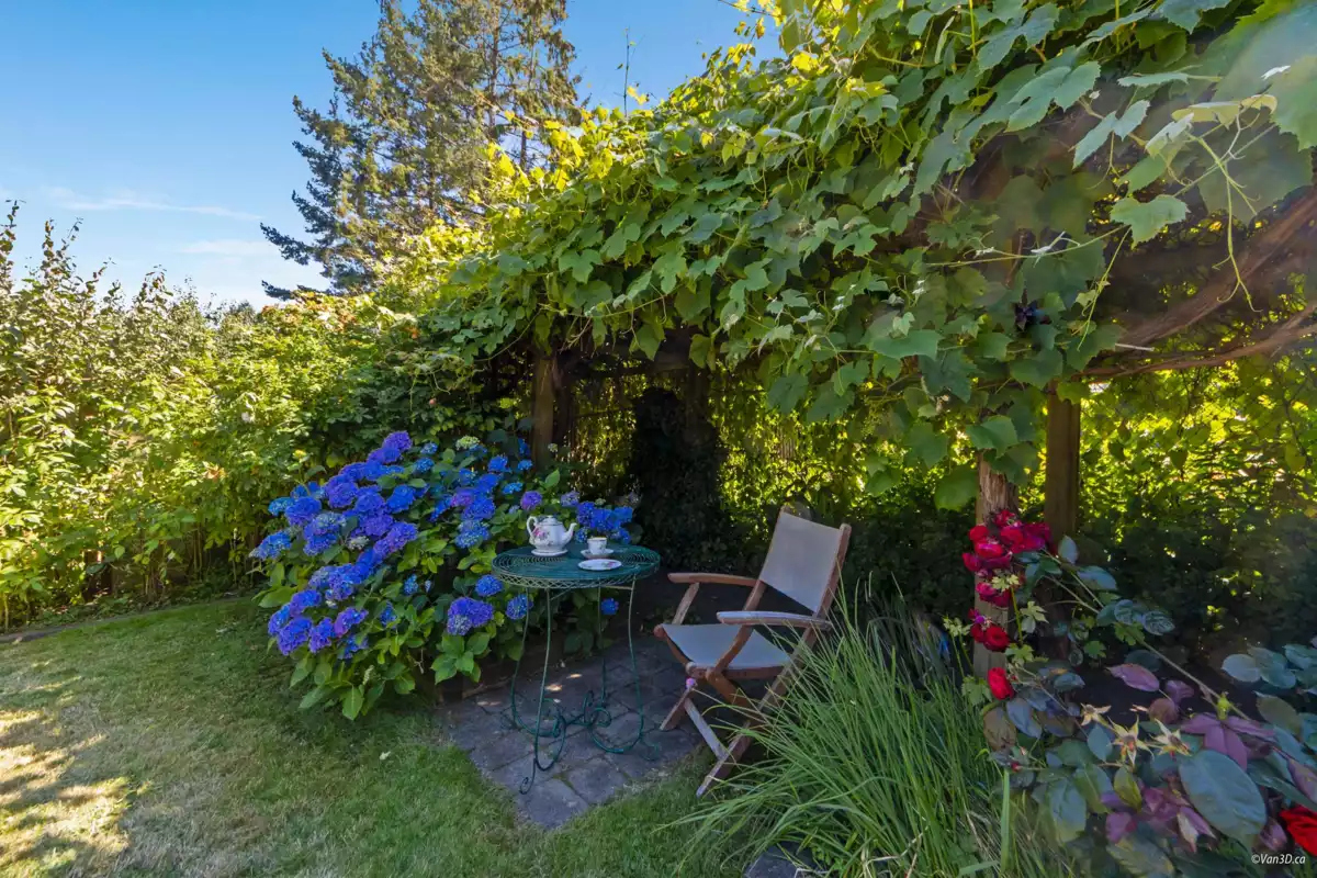 Staircase Photo of 1115 Lenora Road, Bowen Island, BC