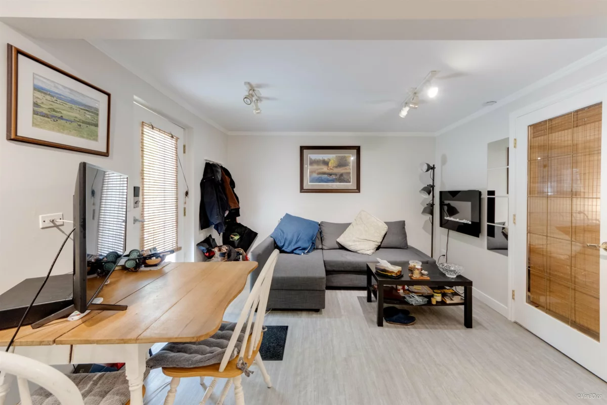 Swimming Pool Photo of 1115 Lenora Road, Bowen Island, BC