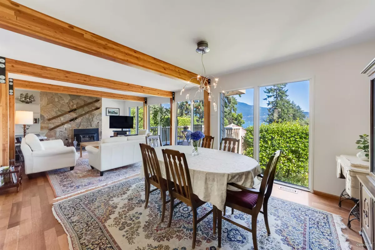 Walk-In Closet Photo of 1115 Lenora Road, Bowen Island, BC