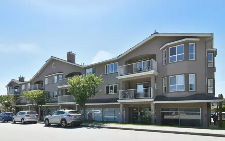 204 5711 Mermaid Street, Sechelt, BC, Sechelt — Apartment/Condo for sale