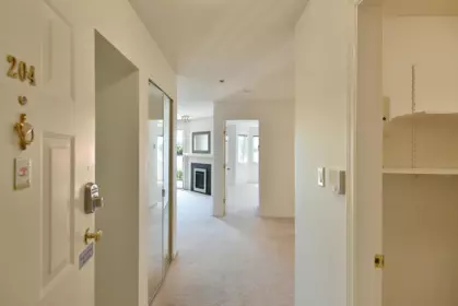 204 5711 Mermaid Street, Sechelt, BC, Sechelt — Apartment/Condo for sale