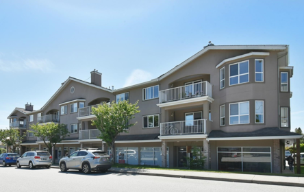 204 5711 Mermaid Street, Sechelt, BC, Sechelt — Apartment/Condo for sale