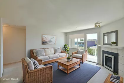 204 5711 Mermaid Street, Sechelt, BC, Sechelt — Apartment/Condo for sale