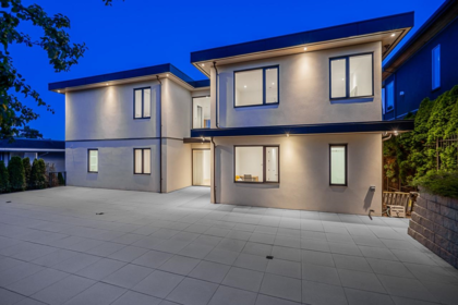 Garden / Landscaping Photo of 15493 Royal Avenue, White Rock, BC