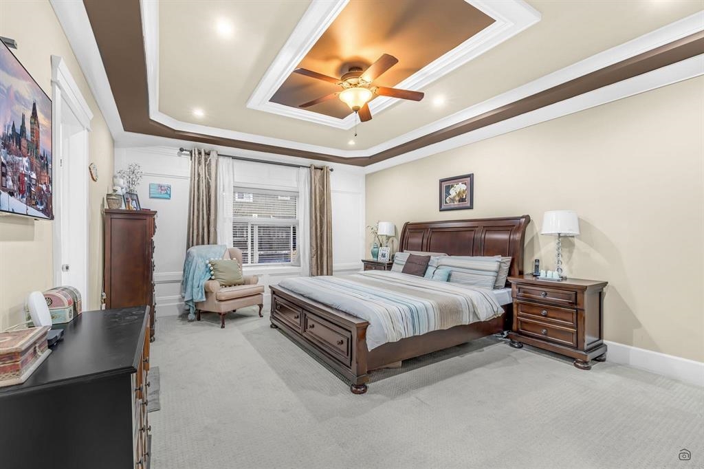 Entry Foyer Photo of 14456 76 Avenue, Surrey, BC