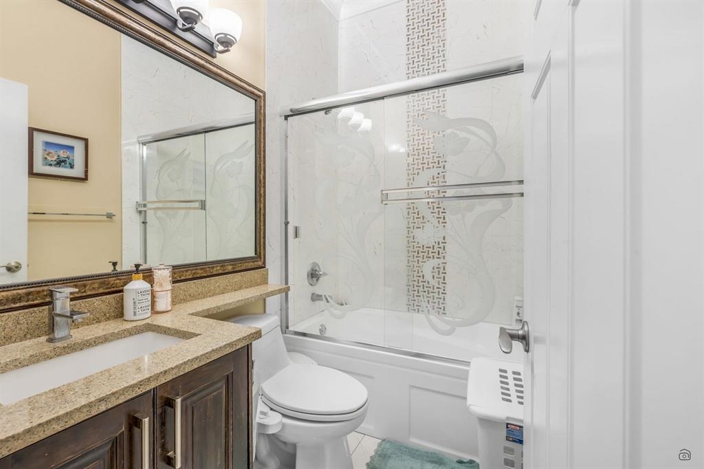 Outdoor Kitchen Photo of 14456 76 Avenue, Surrey, BC