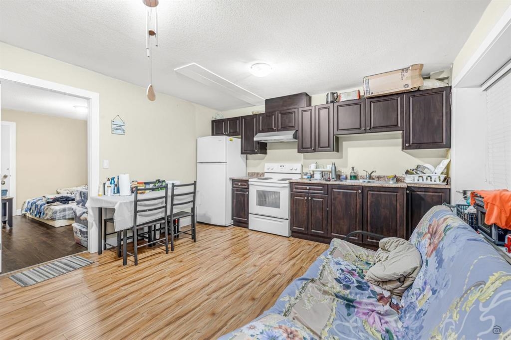 Outdoor Patio Photo of 14456 76 Avenue, Surrey, BC