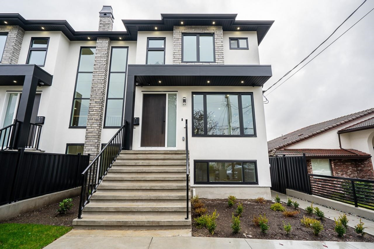 Exterior Front Photo of 6150 Napier Street, Burnaby, BC