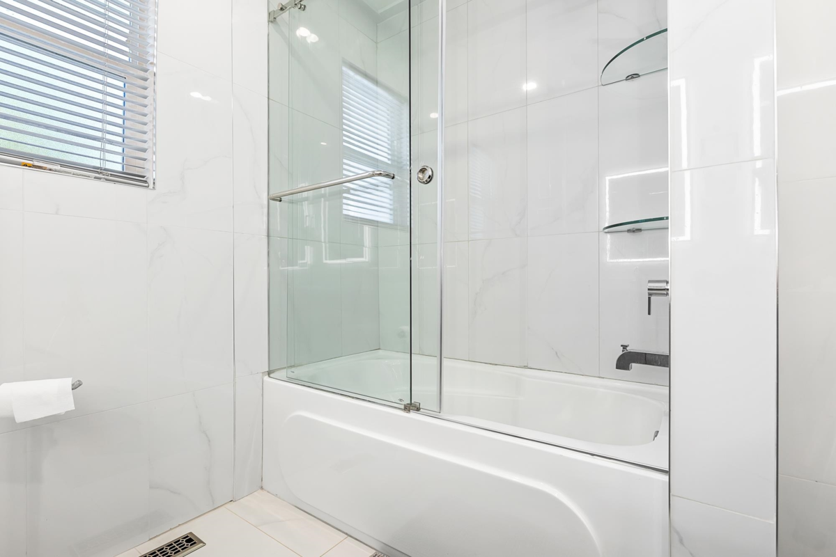 Hallway Photo of 23717 110 Avenue, Maple Ridge, BC