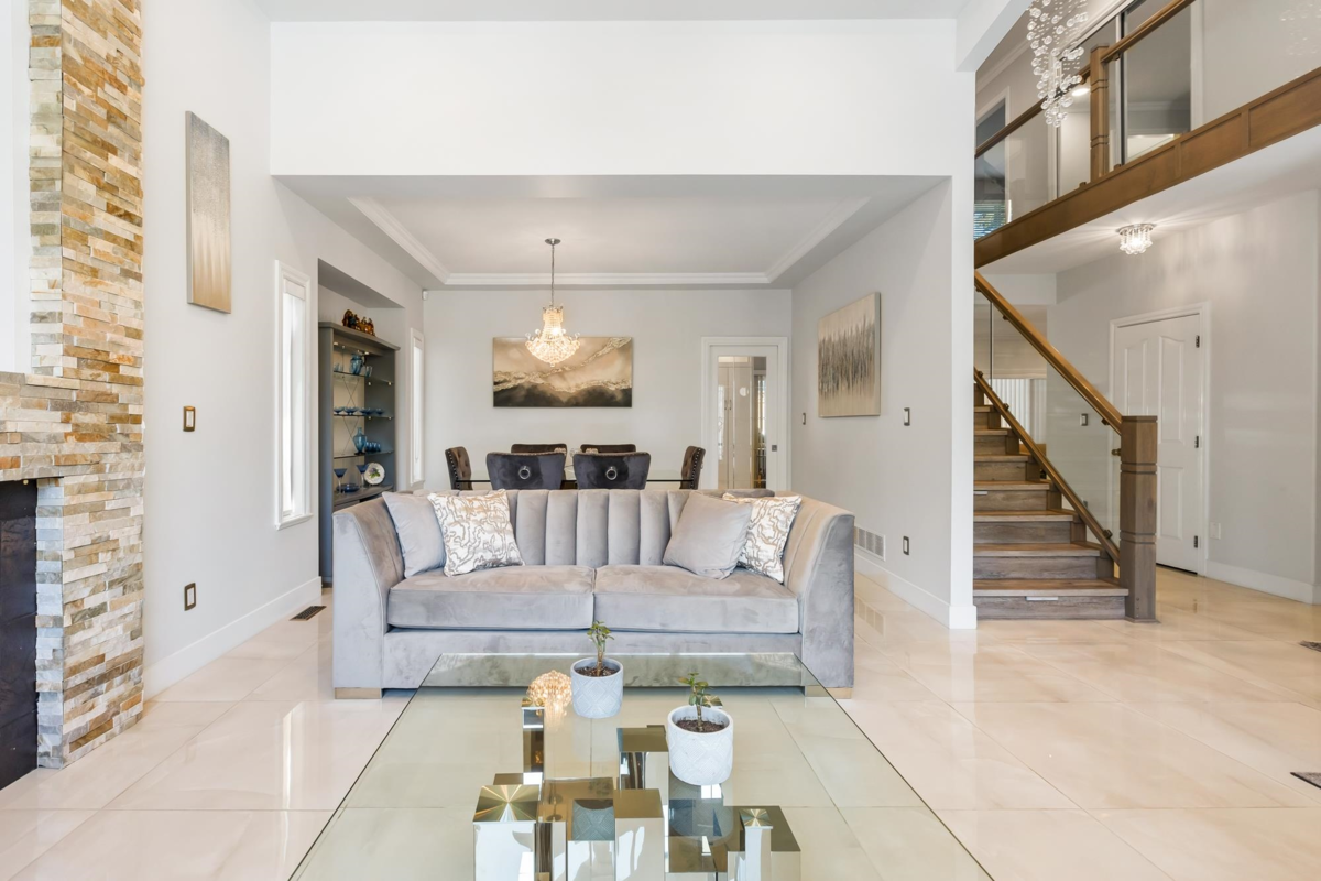Kitchen Photo of 23717 110 Avenue, Maple Ridge, BC