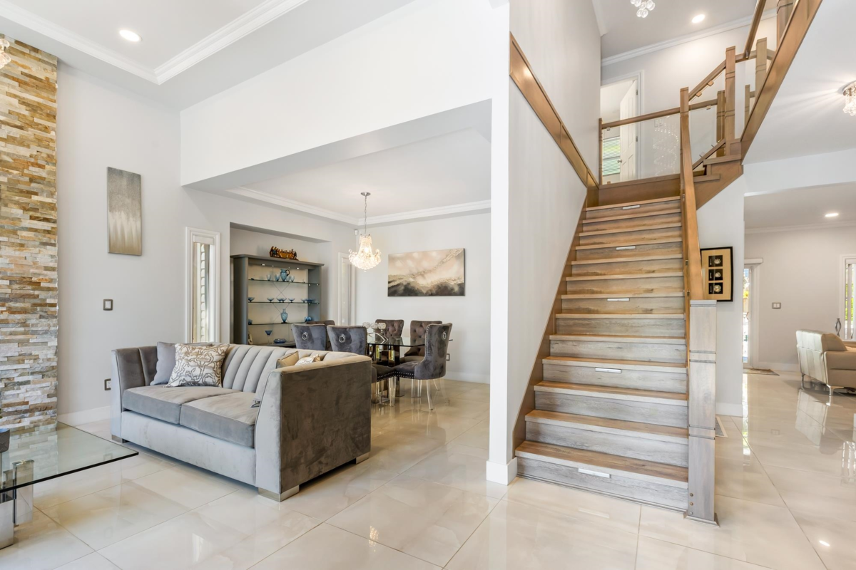 Living Room Photo of 23717 110 Avenue, Maple Ridge, BC