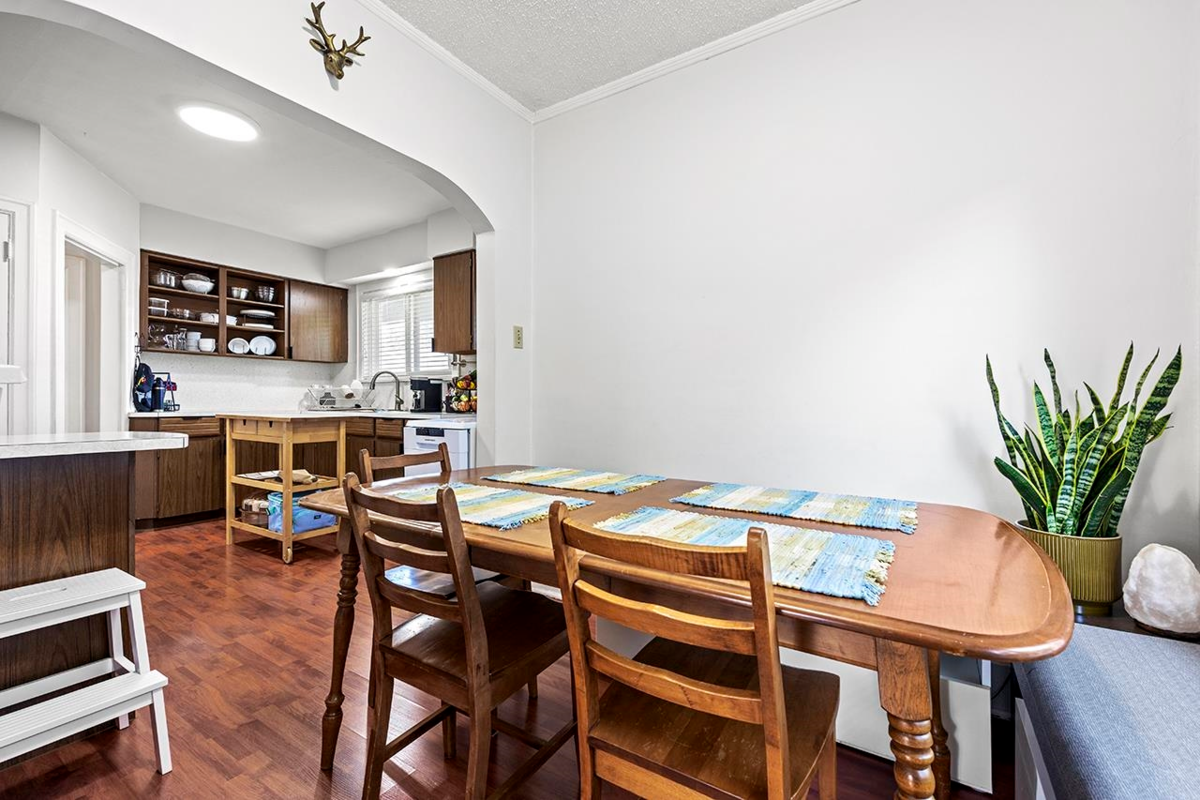 Dining Area Photo of 815 Eighth Avenue, New Westminster, BC