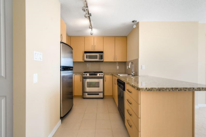 1007 5028 Kwantlen Street, Richmond, BC, Richmond — Apartment/Condo for sale