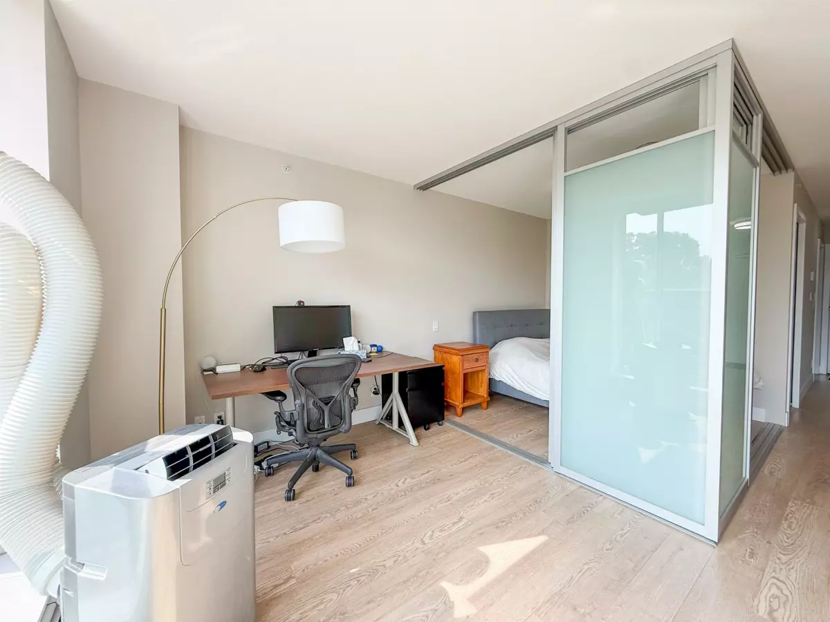 Kitchen Island Photo of 305 1783 Manitoba Street, Vancouver, BC