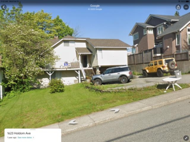 Kitchen Photo of 1615 Holdom Avenue, Burnaby, BC