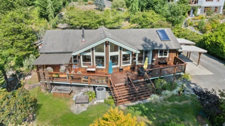 1372 Gower Point Road, Gibsons, BC, Gibsons — Single Family Residence for sale