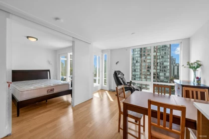 1002 565 Smithe Street, Vancouver, BC, Vancouver — Apartment/Condo for sale