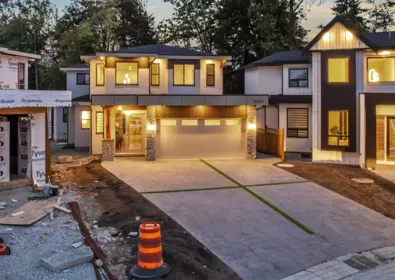 Family Room Photo of 10027 173a Street, Surrey, BC