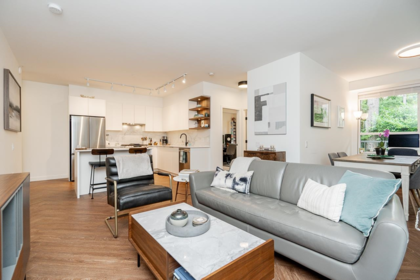 420 3229 St Johns Street, Port Moody, BC, Port Moody — Apartment/Condo for sale