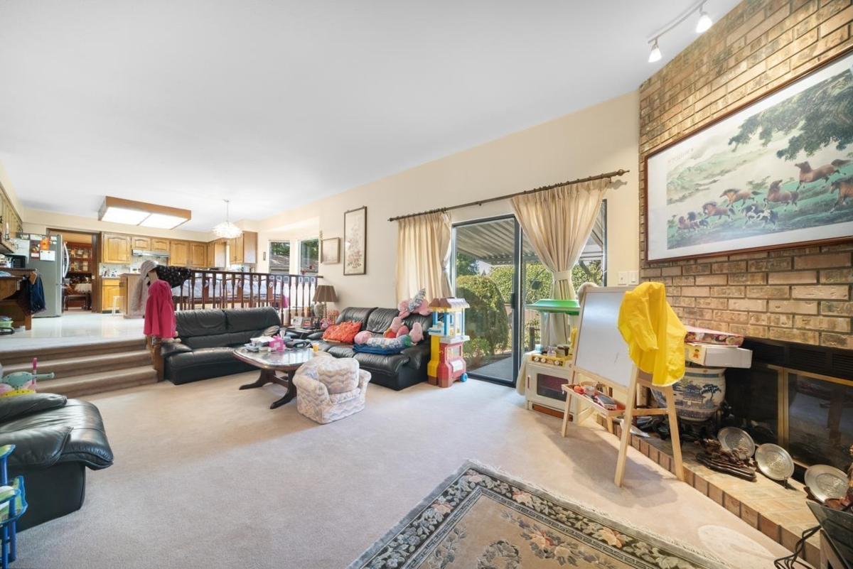 Kitchen Island Photo of 8008 Woodhurst Drive, Burnaby, BC