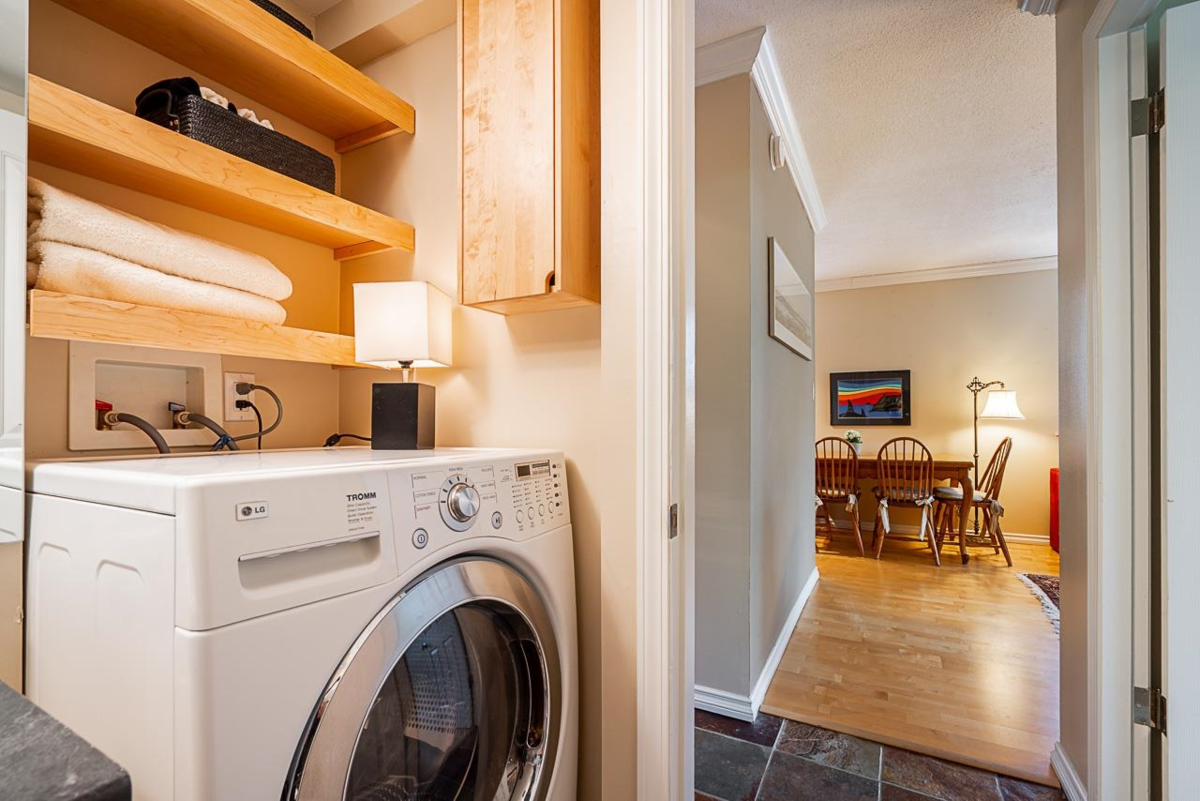 Loft / Bonus Room Photo of 204 2150 Bellevue Avenue, West Vancouver, BC