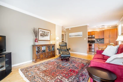 204 2150 Bellevue Avenue, West Vancouver, BC, West Vancouver — Apartment/Condo for sale