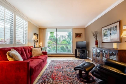 204 2150 Bellevue Avenue, West Vancouver, BC, West Vancouver — Apartment/Condo for sale
