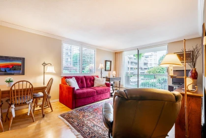 204 2150 Bellevue Avenue, West Vancouver, BC, West Vancouver — Apartment/Condo for sale