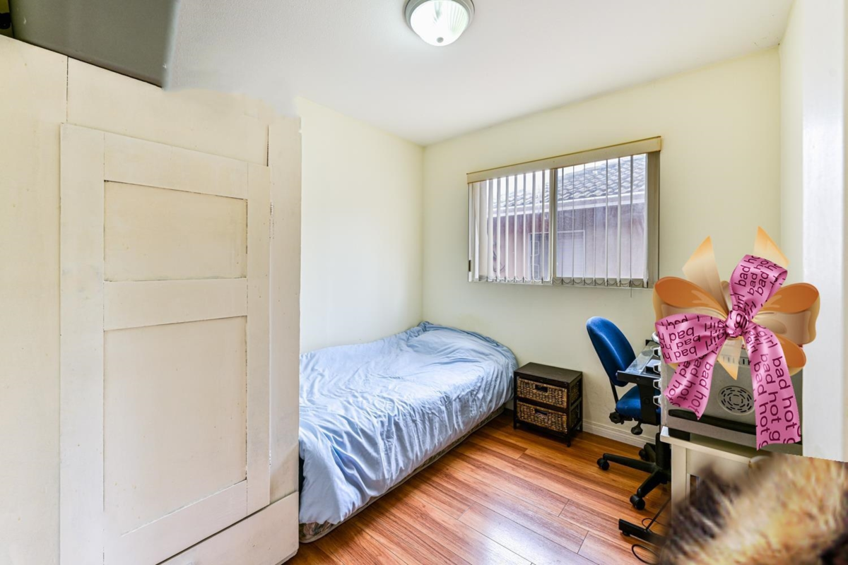 Powder Room Photo of 396 E 49th Avenue, Vancouver, BC