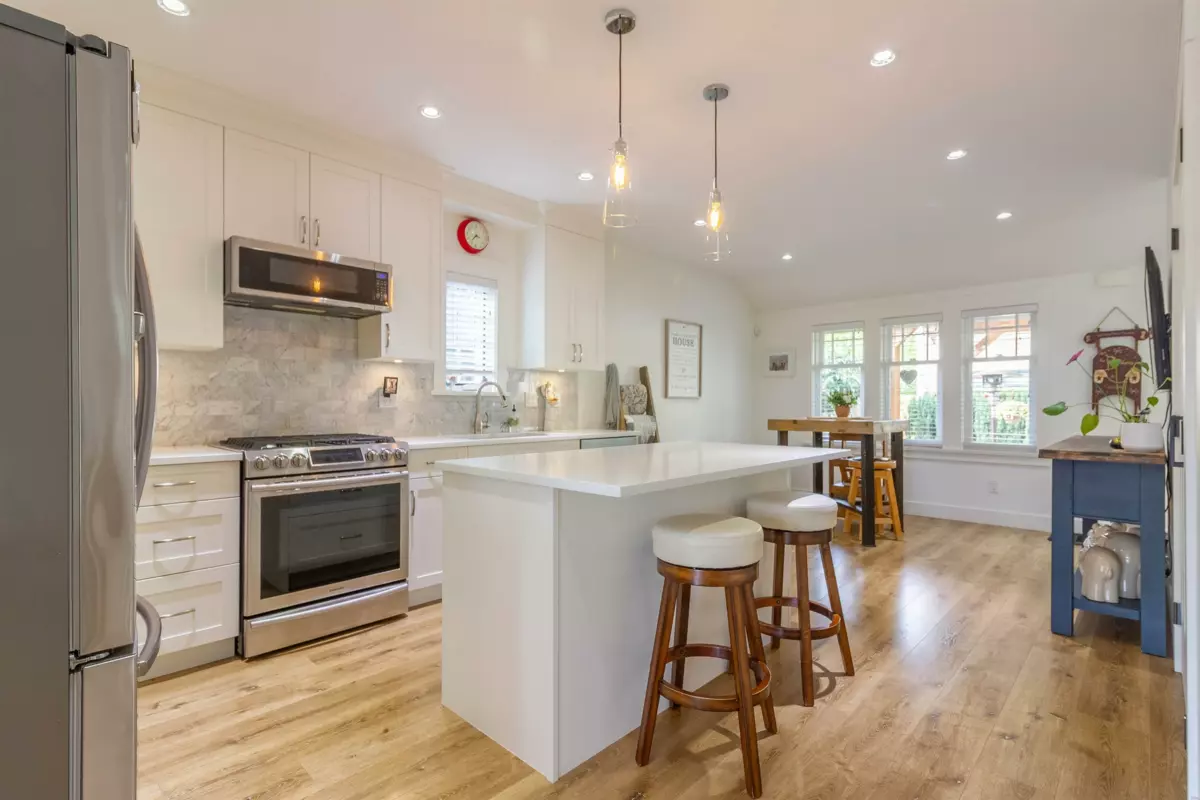 Breakfast Nook Photo of 903 Walls Avenue, Coquitlam, BC
