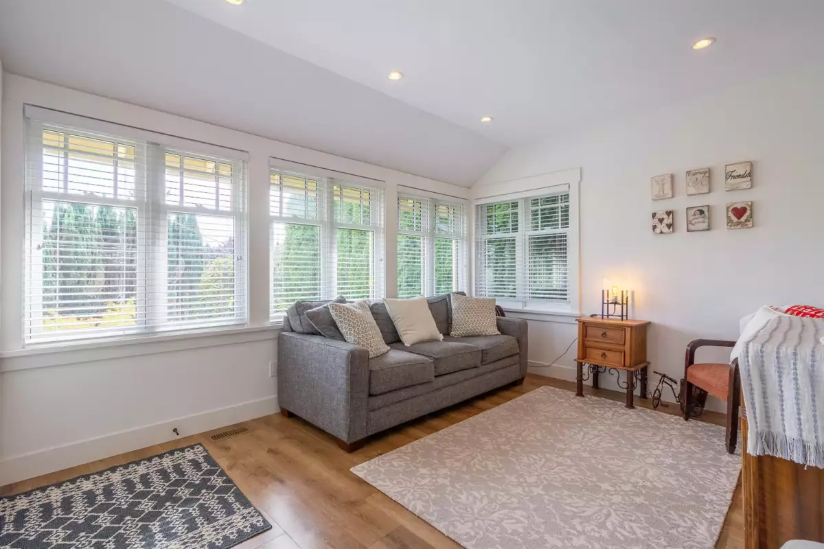 Dining Area Photo of 903 Walls Avenue, Coquitlam, BC