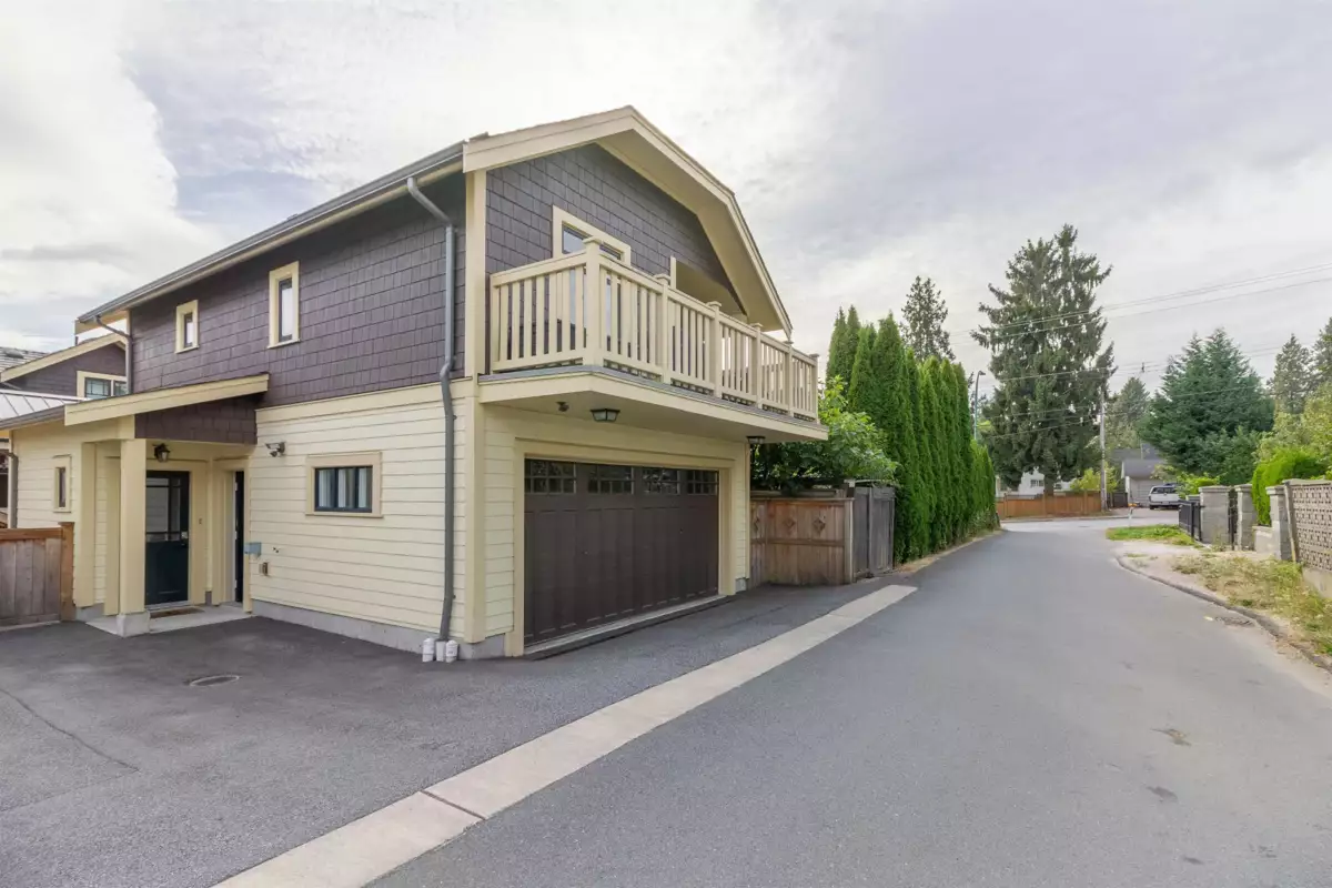 Front Yard Photo of 903 Walls Avenue, Coquitlam, BC