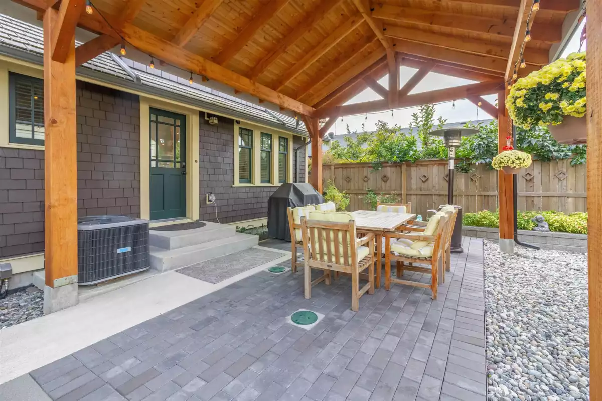 Staircase Photo of 903 Walls Avenue, Coquitlam, BC