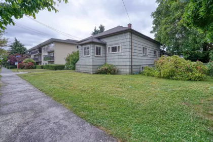426 Seventh Street, New Westminster, BC, New Westminster — Single Family Residence for sale