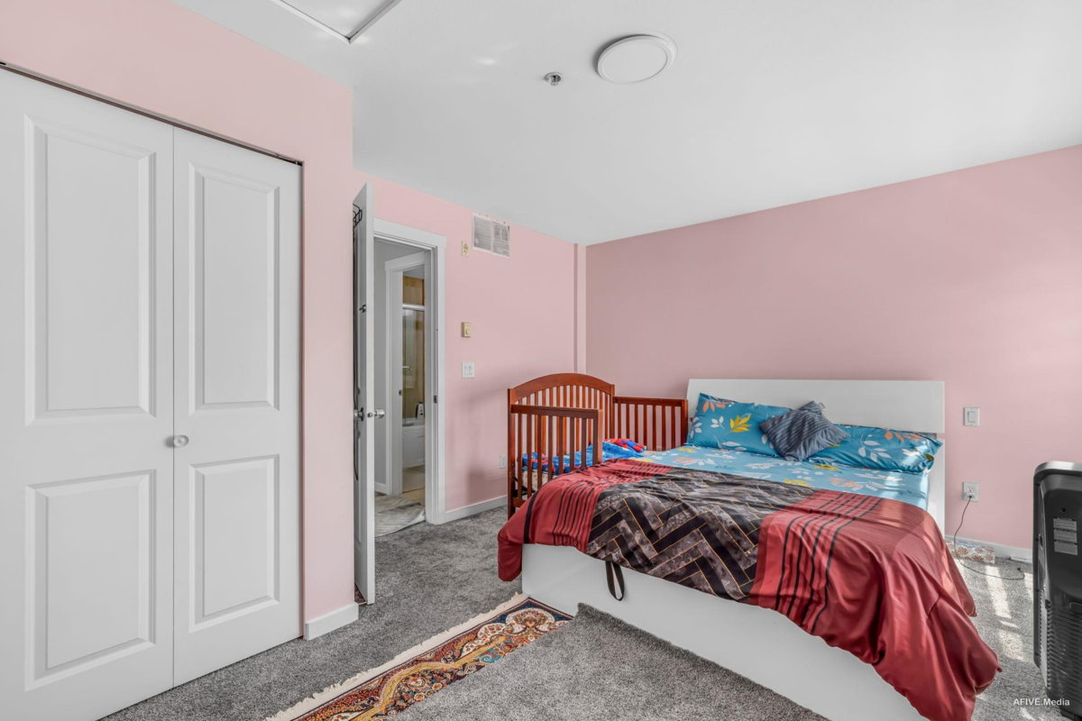 Entry Foyer Photo of 111 12711 64 Avenue, Surrey, BC