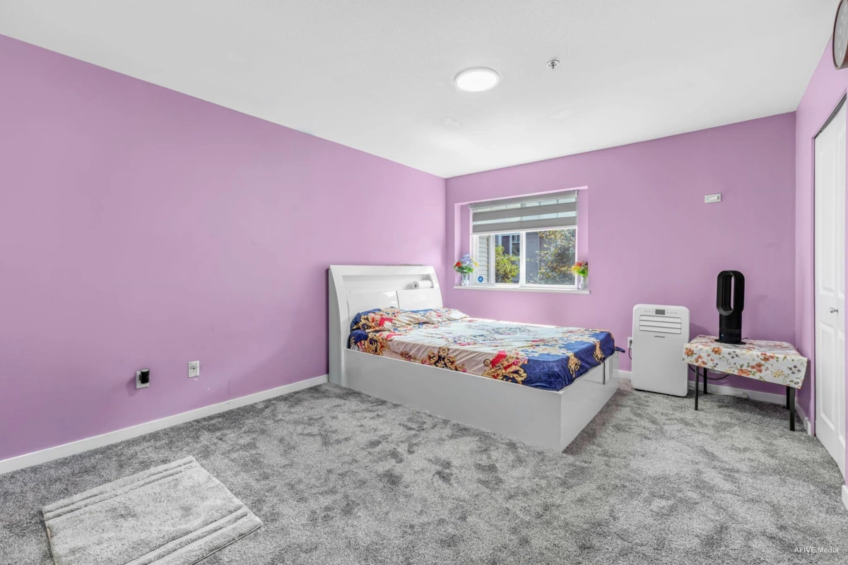 Powder Room Photo of 111 12711 64 Avenue, Surrey, BC