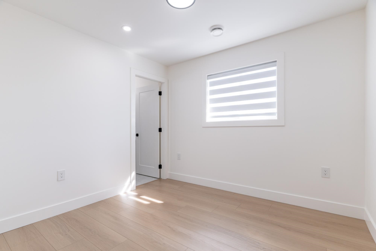 Backyard Photo of 215 Mabel Street, New Westminster, BC