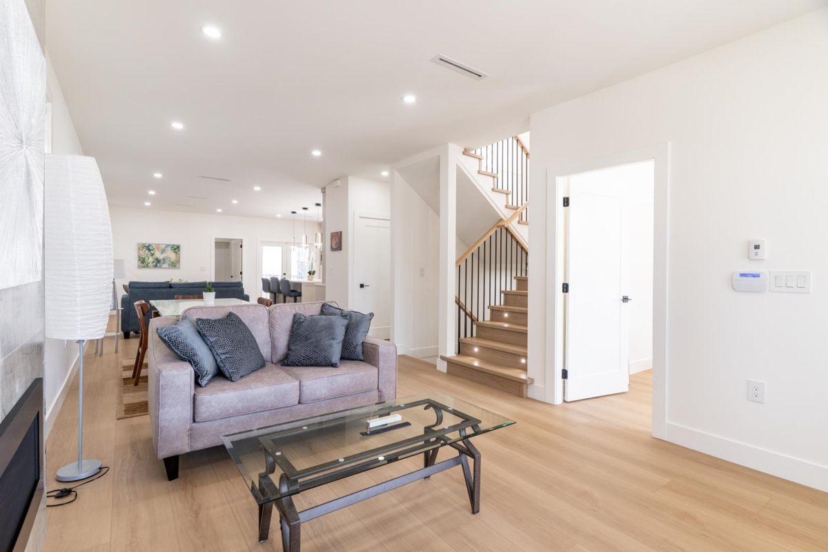 Breakfast Nook Photo of 215 Mabel Street, New Westminster, BC