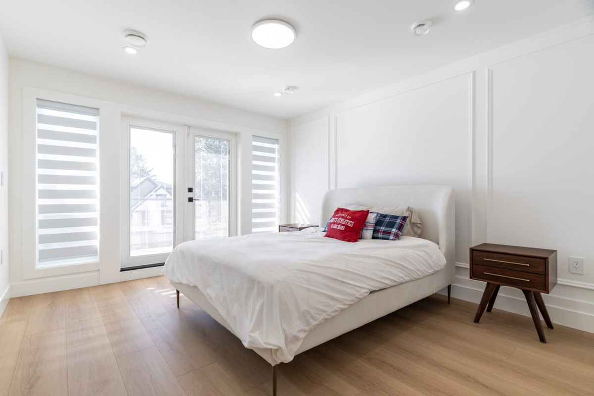 Entry Foyer Photo of 215 Mabel Street, New Westminster, BC