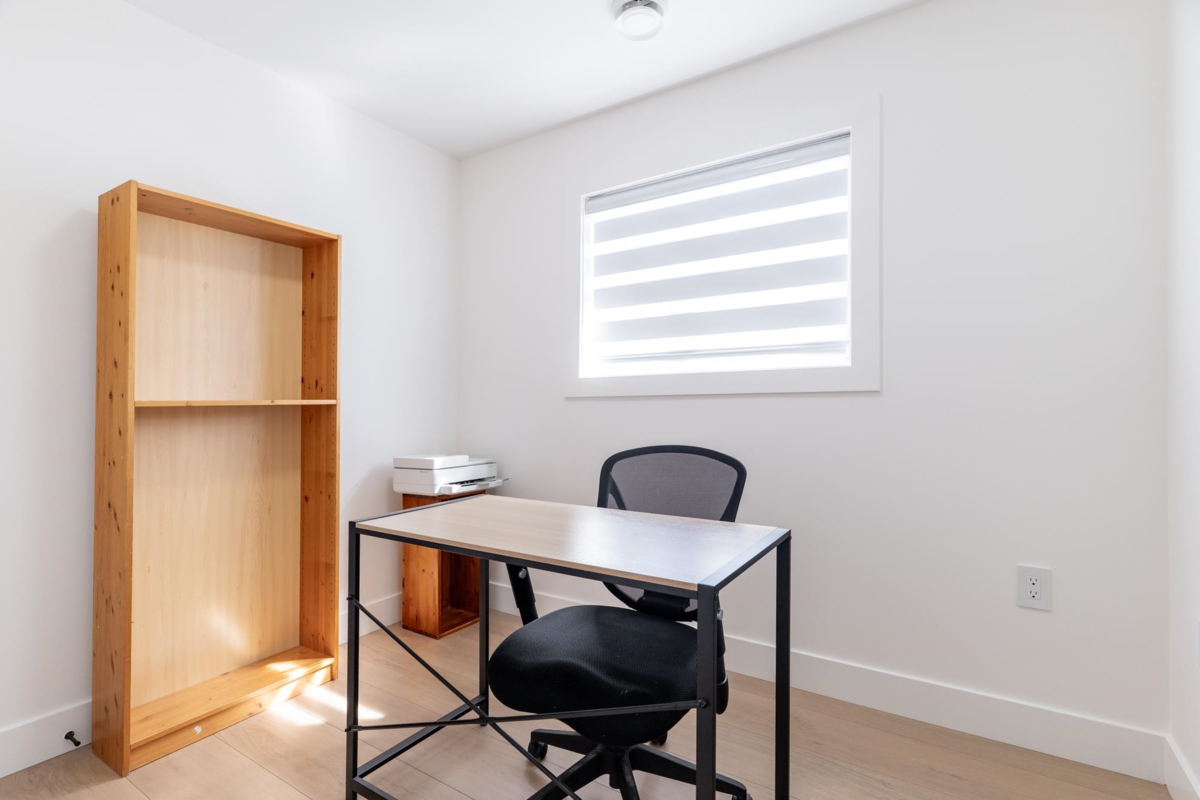 Hot Tub / Spa Photo of 215 Mabel Street, New Westminster, BC