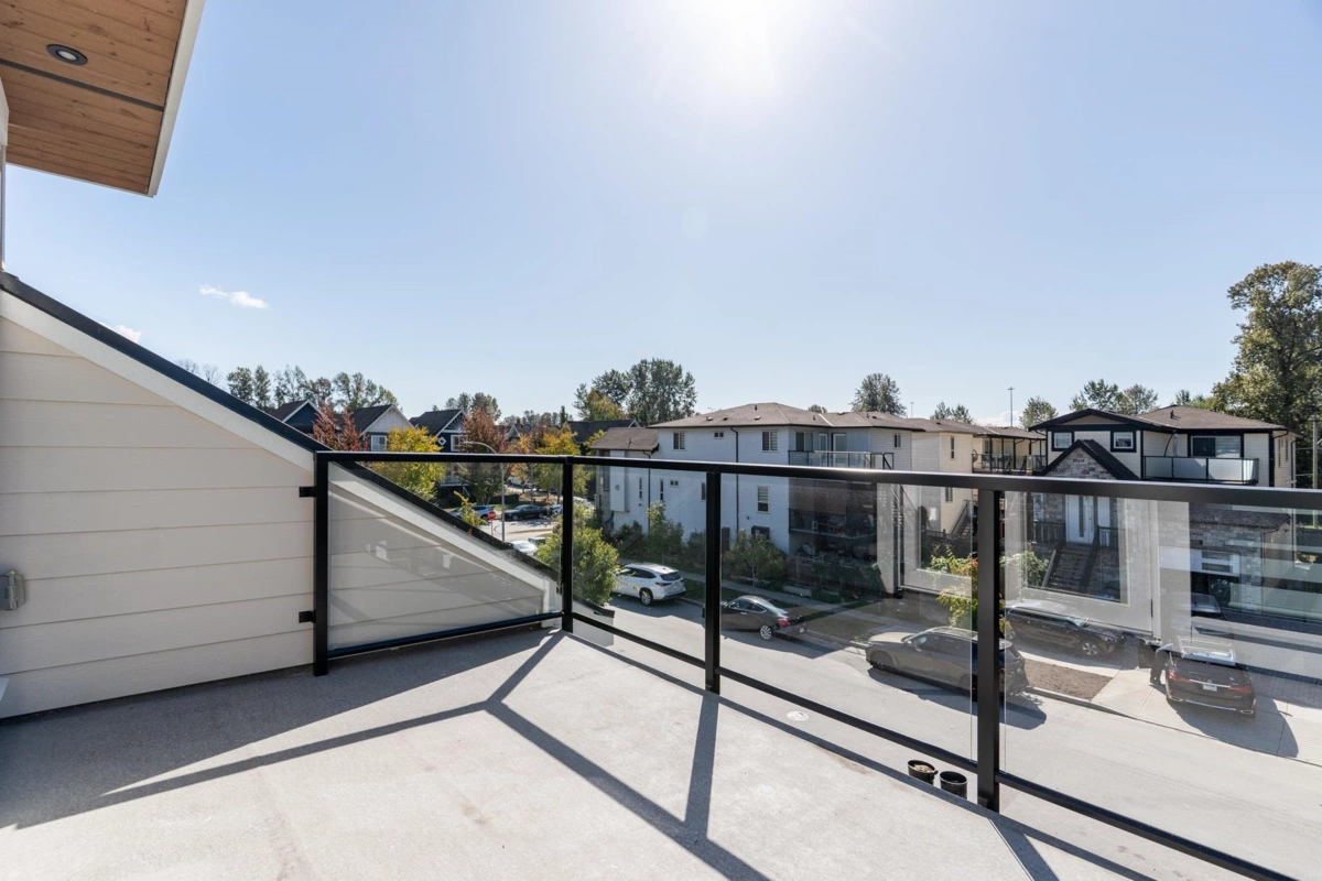 Outdoor Patio Photo of 215 Mabel Street, New Westminster, BC