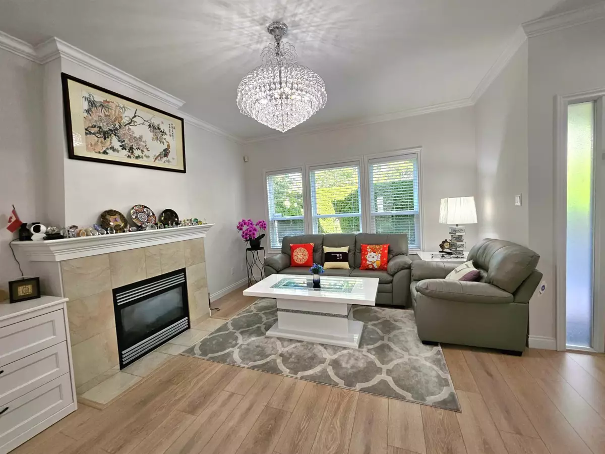 Dining Area Photo of 1 6733 Livingstone Place, Richmond, BC