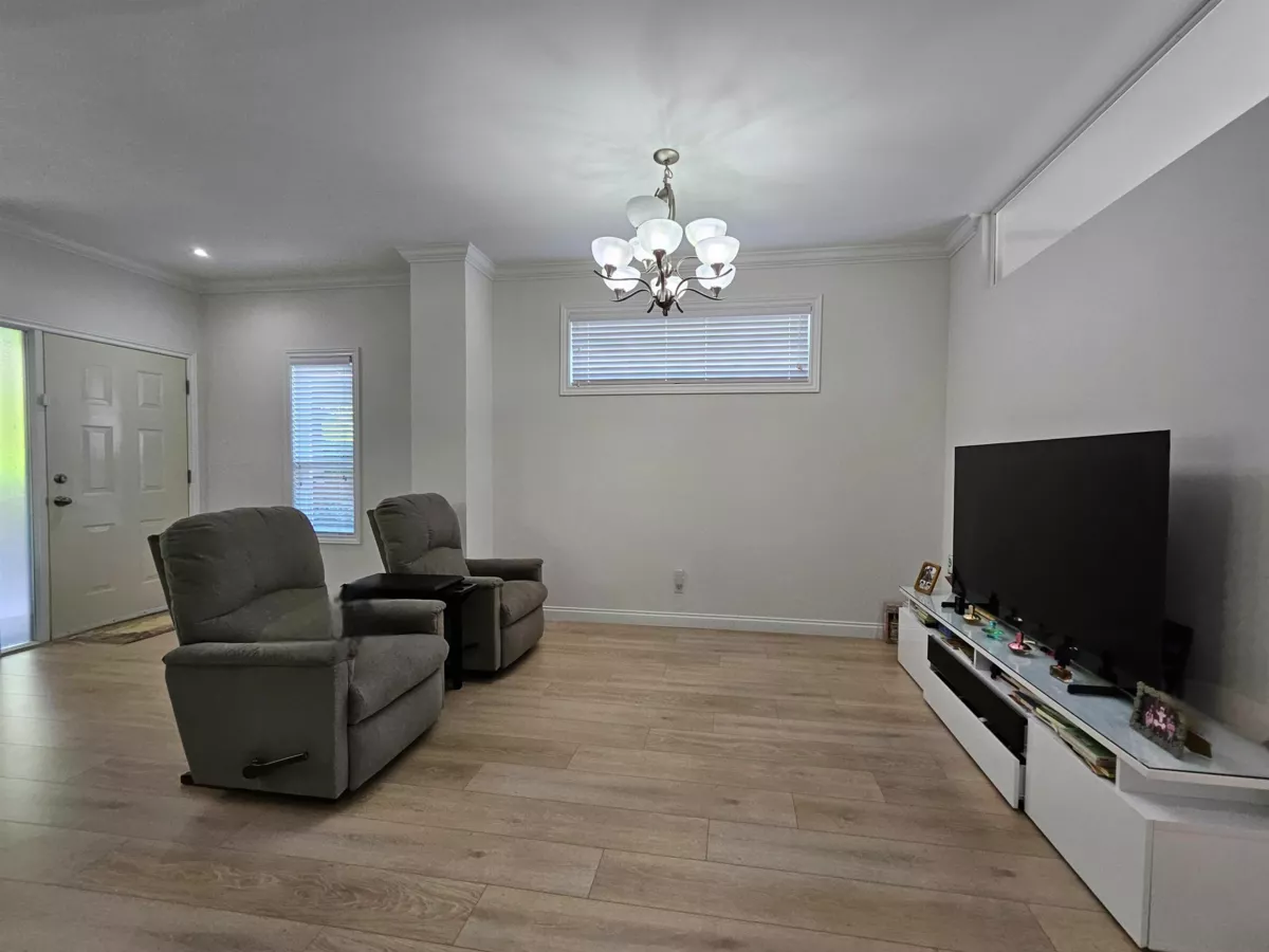 Kitchen Photo of 1 6733 Livingstone Place, Richmond, BC